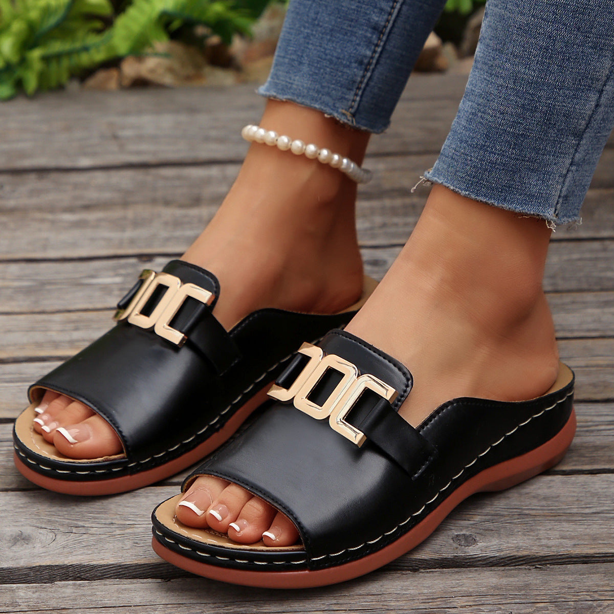 Women’s Platform Wedge Summer Sandals | Chain Detail Lightweight Slide Sandals for Casual, Vacation and Everyday Wear